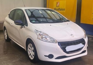 Peugeot 208 83.325 km 5.400 &euro; Herne 44629