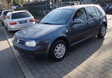 VW Golf 181.000 km 1.950 &euro; Bochum 44793