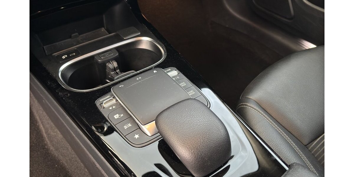 Mercedes-Benz CLA 180 Shooting Brake d Autom.MBUX AHK 152.593 km 11.200 &euro; Wuppertal 42327