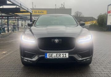 Jaguar F-Pace 168.000 km 16.999 &euro; Gelsenkirchen 45897