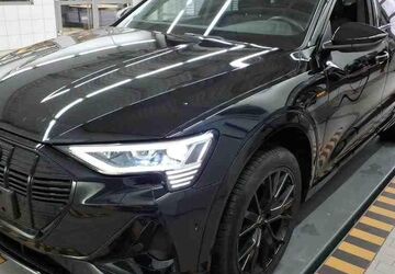 Audi e-tron 41.995 km 39.050 &euro; Hagen 58091