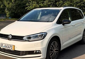 VW Touran 159.902 km 18.749 &euro; Herne 44651