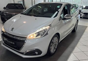 Peugeot 208 61.000 km 8.900 &euro; Herne 44652