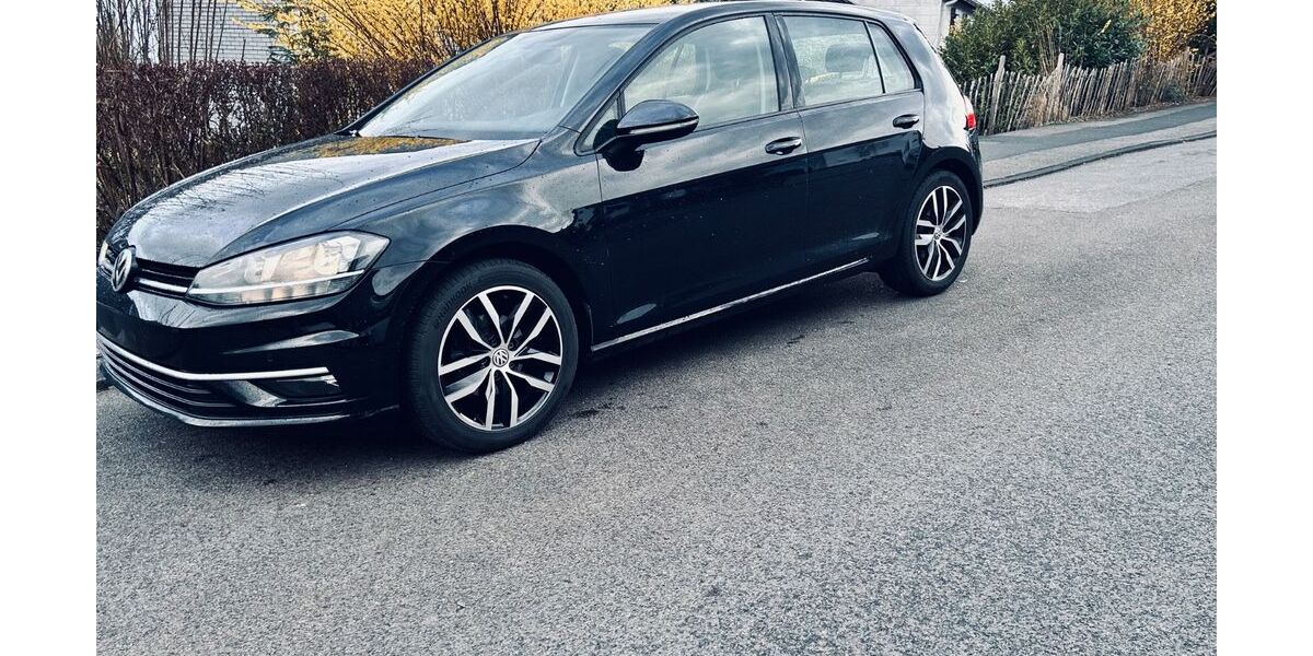 VW Golf 110.998 km 10.600 &euro; Wuppertal 42109