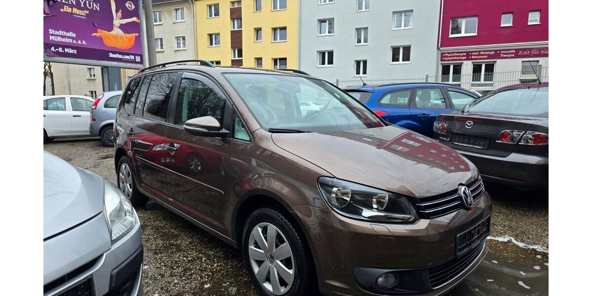 VW Touran 128.000 km 8.300 &euro; Essen 45144