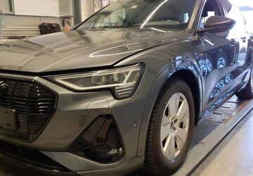 Audi e-tron 47.523 km 43.360 &euro; Hagen 58091
