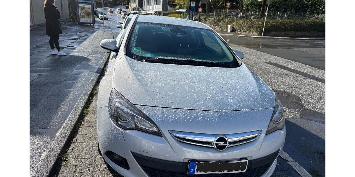 Opel Astra GTC J 244.409 km 3.750 &euro; Wuppertal 42275