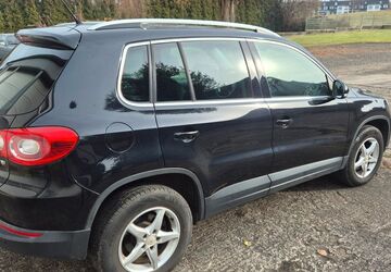 VW Tiguan 249.999 km 4.299 &euro; Herne 44628