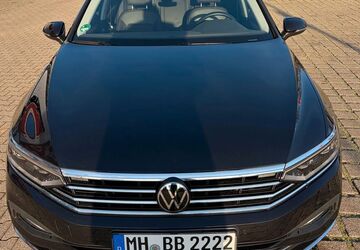VW Passat Variant 71.000 km 32.000 &euro; Mülheim an der Ruhr 45468