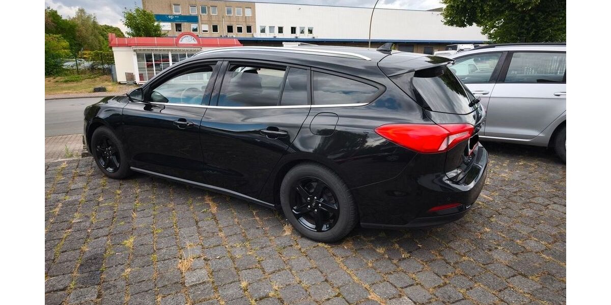 Ford Focus 136.017 km 8.900 &euro; Bottrop 46242