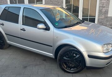 VW Golf 128.000 km 3.990 &euro; Oberhausen 46145