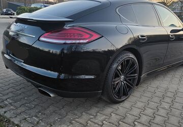 Porsche Panamera 216.000 km 17.999 &euro; Wuppertal 42279