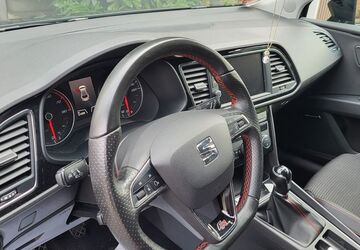 Seat Leon 76.200 km 13.800 &euro; Dortmund 44269