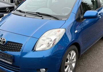 Toyota Yaris 123.565 km 3.998 &euro; Heiligenhaus 42579