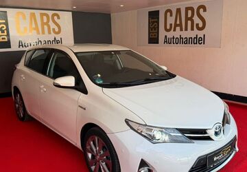 Toyota Auris 143.000 km 10.600 &euro; Bochum 44805