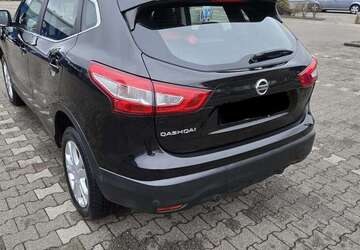 Nissan Qashqai 137.700 km 8.200 &euro; Herne 44625