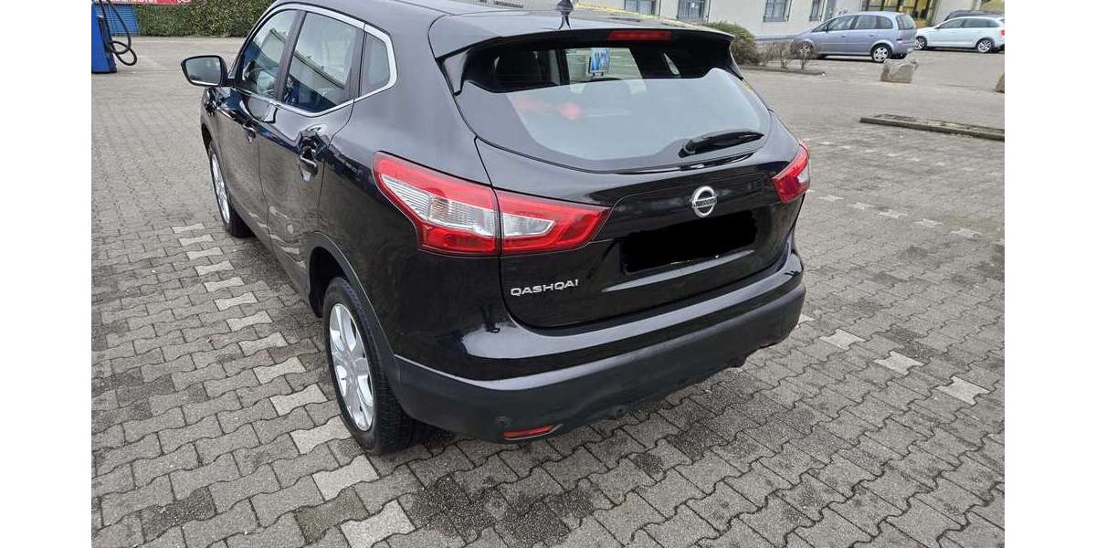 Nissan Qashqai 137.700 km 8.200 &euro; Herne 44625