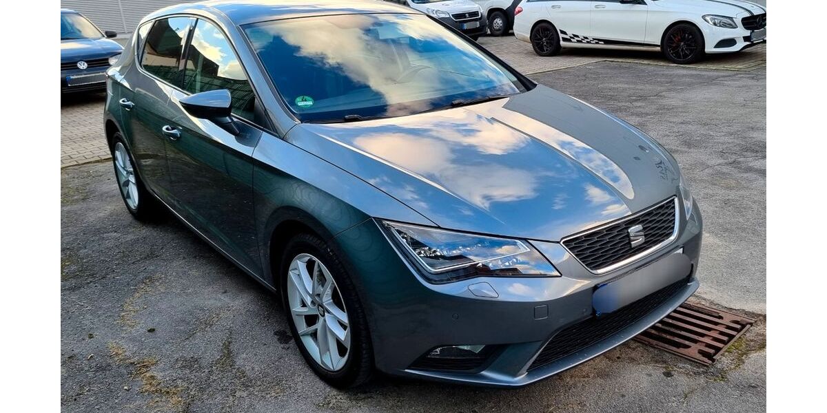 Seat Leon 149.000 km 7.800 &euro; Hattingen 45527