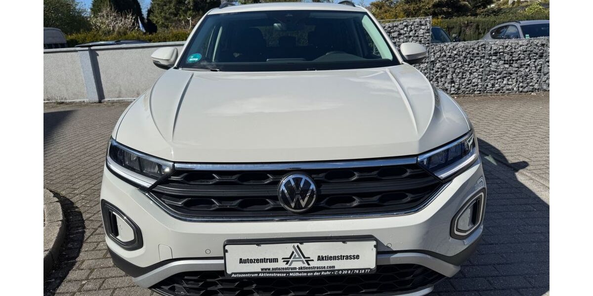 VW T-Roc 143.010 km 19.699 &euro; Mülheim / Ruhr 45473
