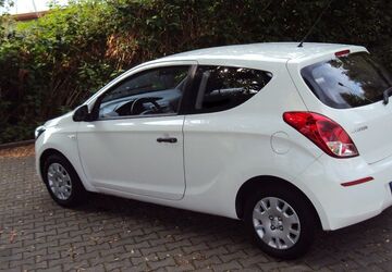 Hyundai i20 94.000 km 3.499 &euro; Herne 44629