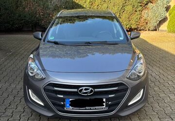 Hyundai i30 316.000 km 5.200 &euro; Herne 44651