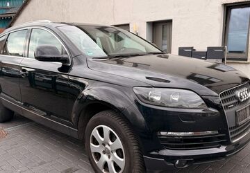 Audi Q7 290.000 km 4.900 &euro; Waltrop 45731