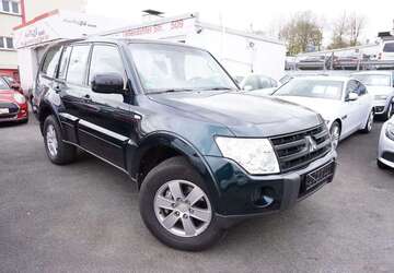 Mitsubishi Pajero 147.000 km 11.990 &euro; Wuppertal 42109