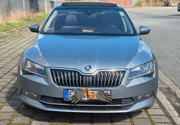 Skoda Superb 208.000 km 14.700 &euro; Sprockhövel 45549