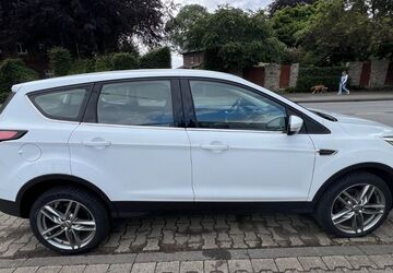 Ford Kuga 62.000 km 10.500 &euro; Herne 44628