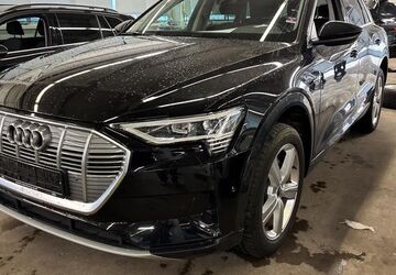 Audi e-tron 81.523 km 29.629 &euro; Hagen 58091