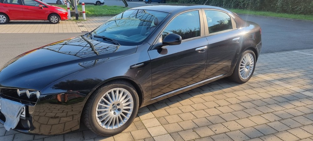 Alfa Romeo 159 366.521 km 1.300 &euro; Dortmund 44135