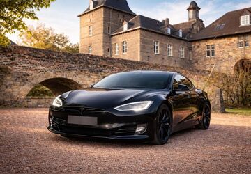 Tesla Model S 170.000 km 22.800 &euro; Mülheim 45481