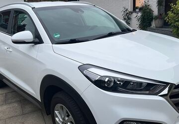 Hyundai TUCSON 92.000 km 13.999 &euro; Herne 44651