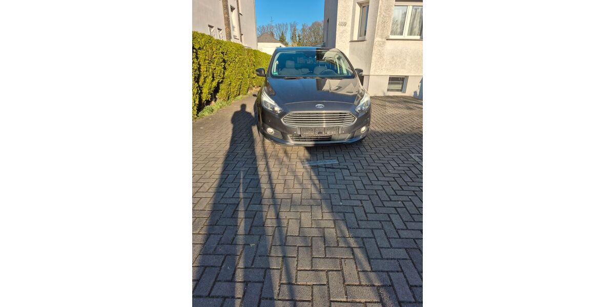 Ford S-Max 242.000 km 7.500 &euro; Dortmund 44339
