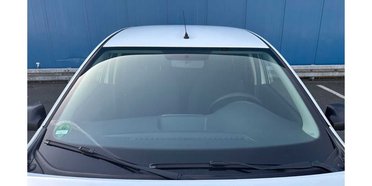 Dacia Sandero 123.203 km 4.200 &euro; Oberhausen 46149