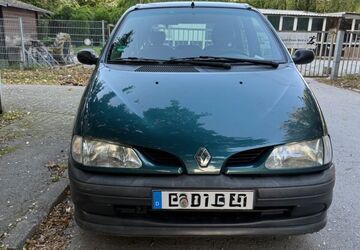 Renault Scenic 106.456 km 1.990 &euro; Essen 45356