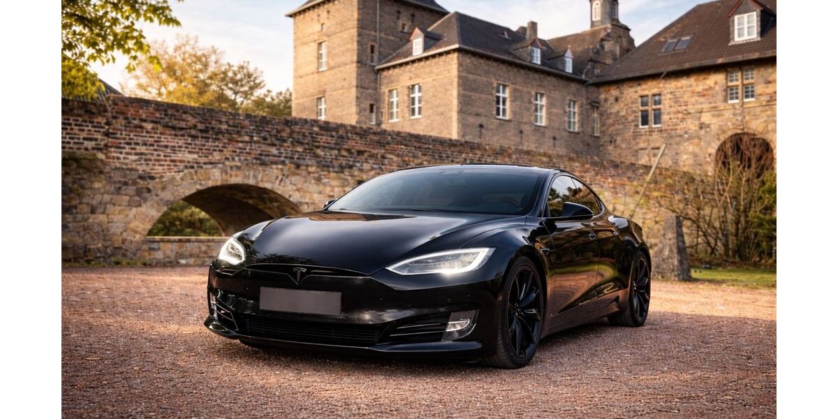 Tesla Model S 170.000 km 20.700 &euro; Mülheim 45481
