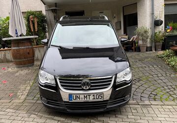 VW Touran 161.741 km 8.495 &euro; Dortmund 44265