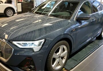 Audi e-tron 54.326 km 37.480 &euro; Hagen 58091