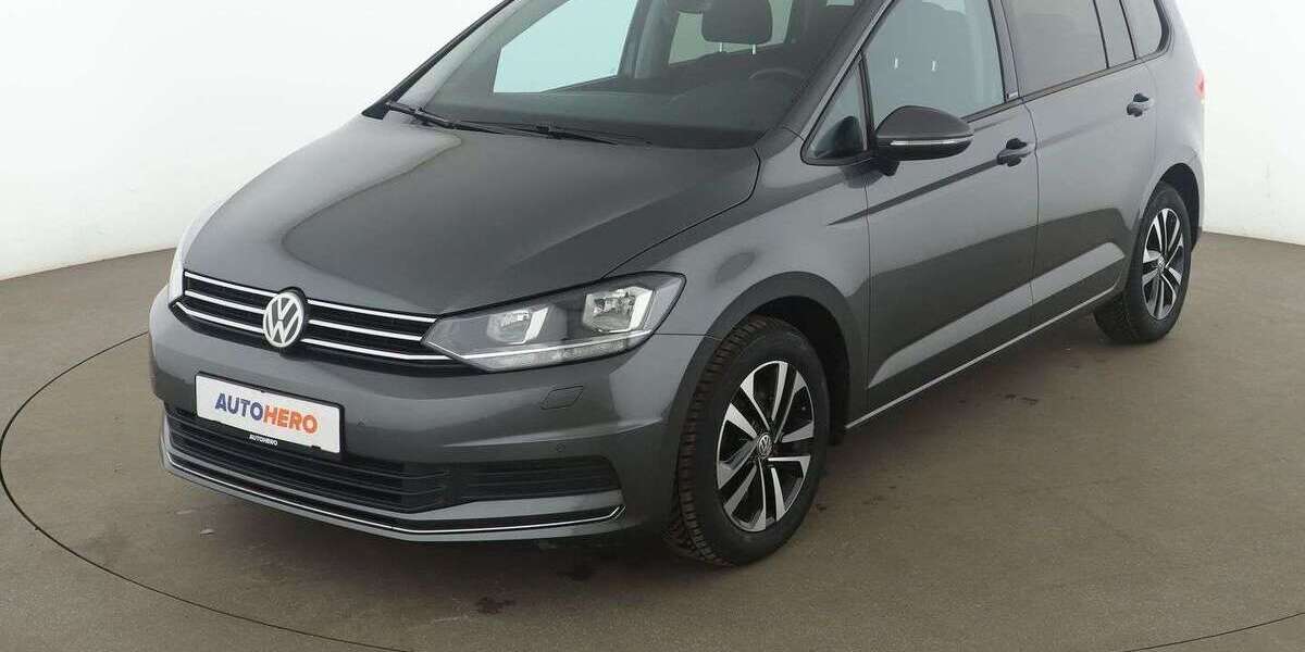 VW Touran 62.151 km 22.420 &euro; Essen 45141