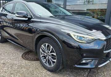 INFINITI Q30 183.544 km 8.990 &euro; Essen 45279