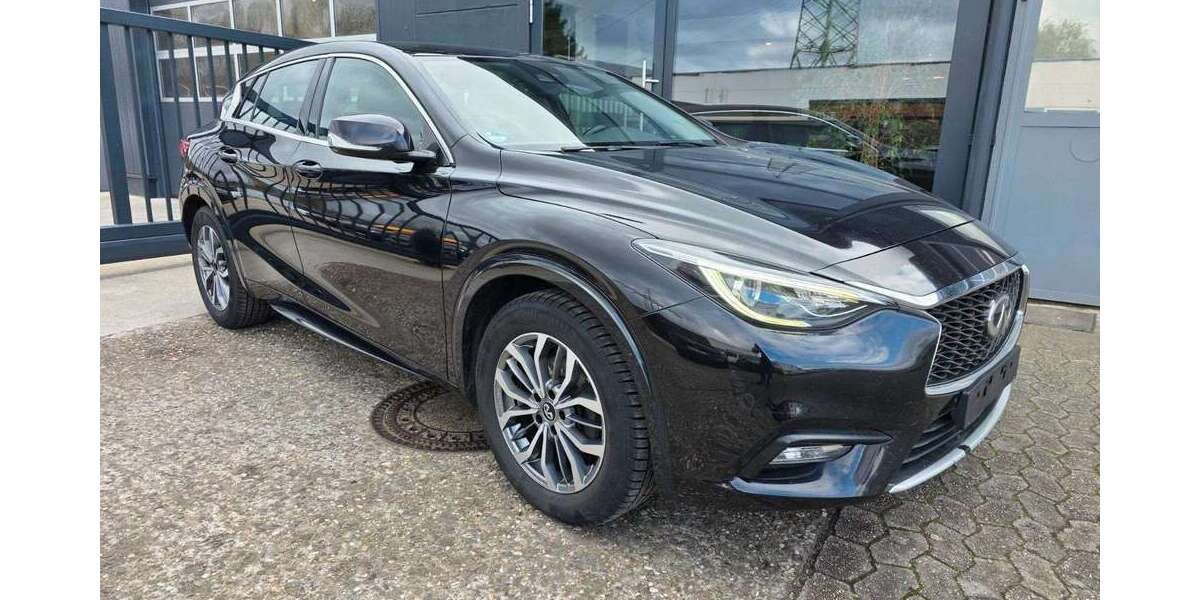 INFINITI Q30 183.544 km 8.990 &euro; Essen 45279