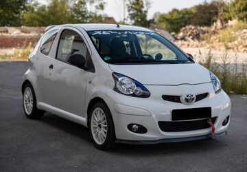 Toyota Aygo (X) 127.000 km 4.950 &euro; Velbert 42551