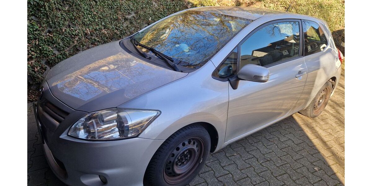 Toyota Auris 77.300 km 6.000 &euro; Ennepetal 58256