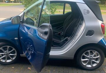 Smart ForTwo 34.877 km 8.800 &euro; Dortmund 44141