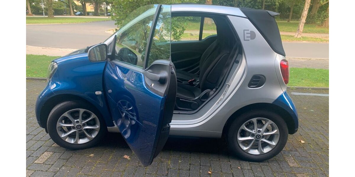 Smart ForTwo 34.877 km 8.800 &euro; Dortmund 44141