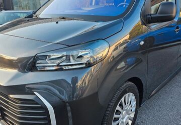 Toyota Proace (Verso) 14.300 km 44.900 &euro; Gelsenkirchen 45884