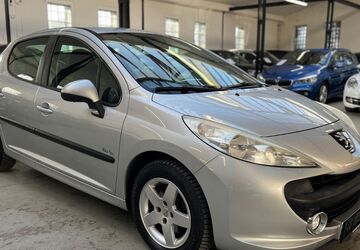 Peugeot 207 153.000 km 2.870 &euro; Velbert 42551