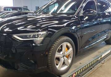 Audi e-tron 37.837 km 30.645 &euro; Hagen 58091
