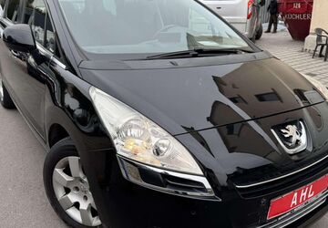 Peugeot 5008 141.000 km 4.699 &euro; Dortmund 44388